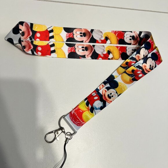 DISNEY Mickey Mouse Pin Trading Lanyard (BRAND NEW & SO CUTE!) - Picture 1 of 2